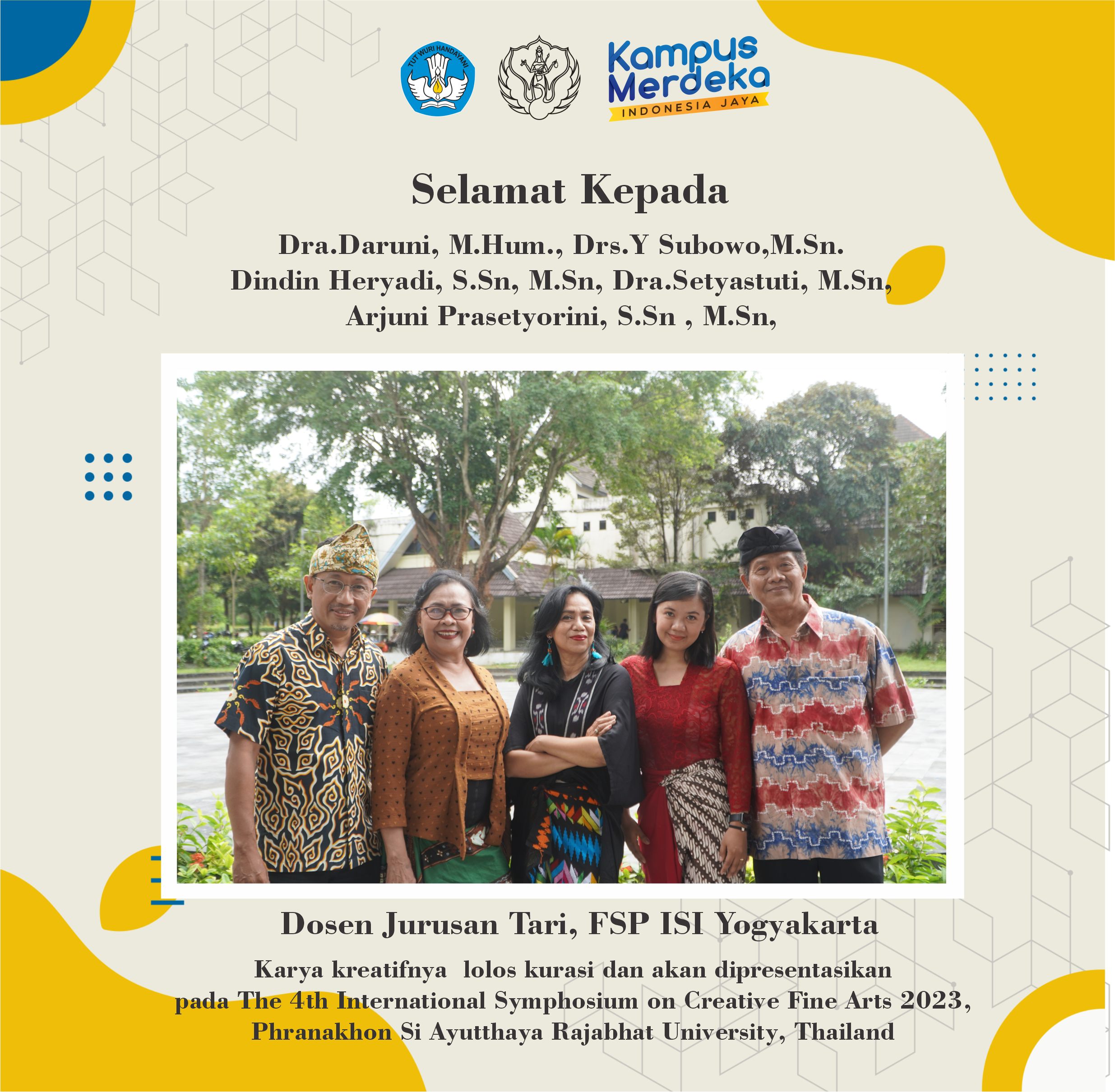 Bir yigit dostining onasiga paypoq pornosida keldi